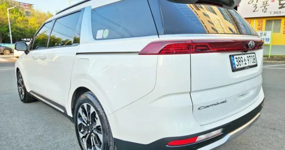 Kia Carnival 