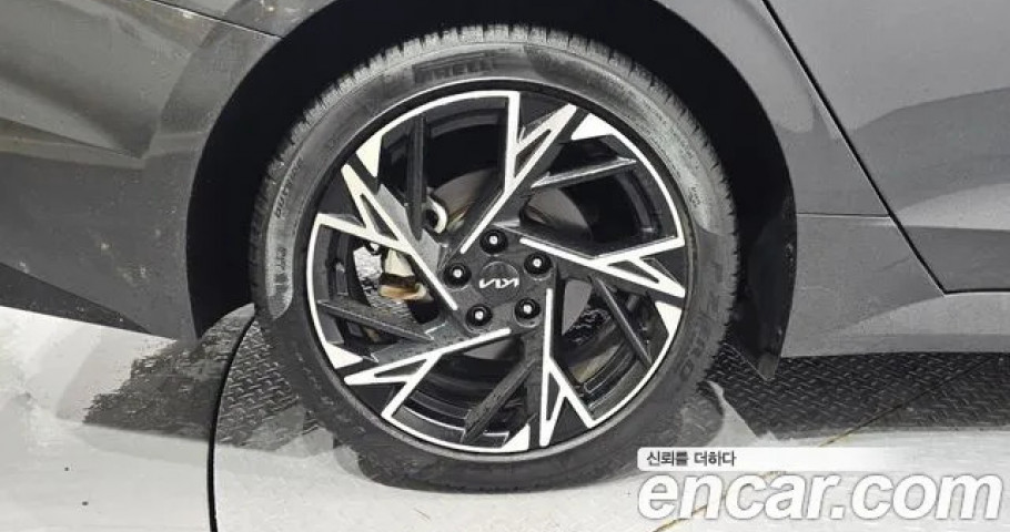 Kia K5 