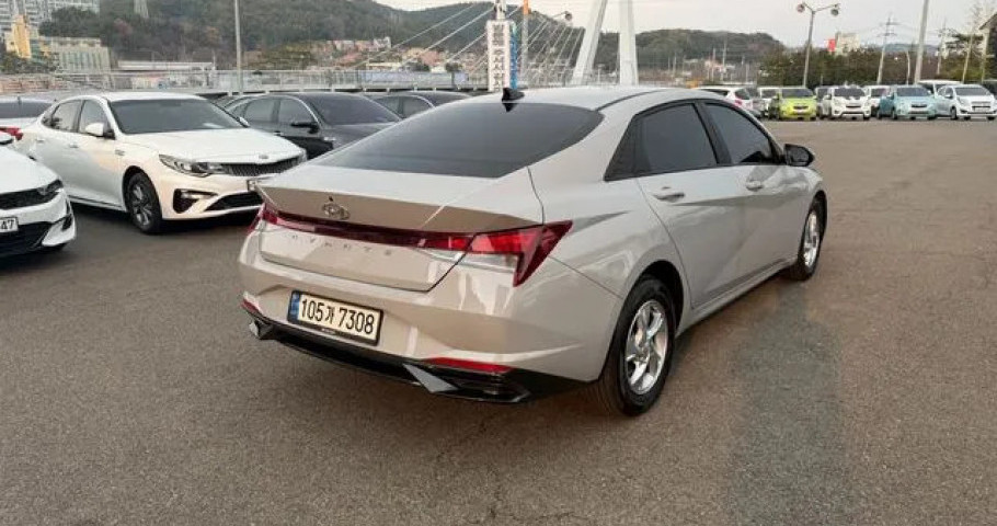 Hyundai Avante (Elantra) 