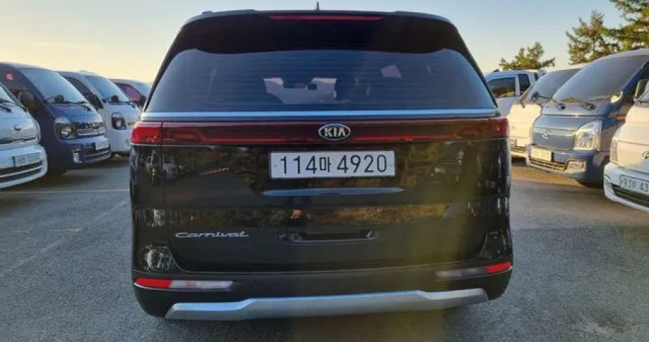 Kia Carnival 