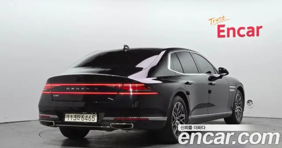 Genesis G90 