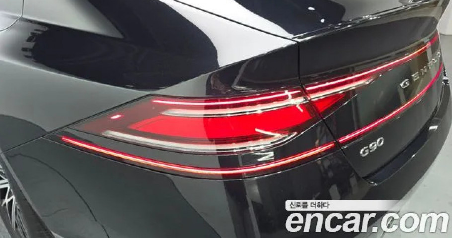 Genesis G90 