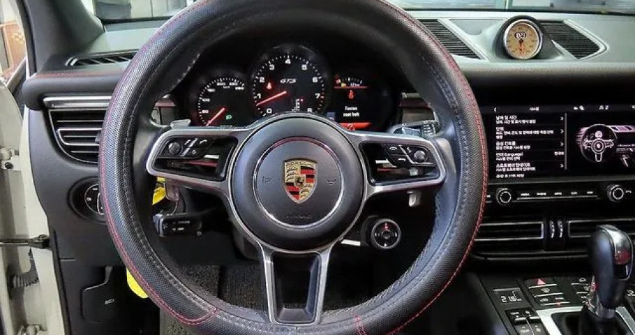 Porsche Macan 