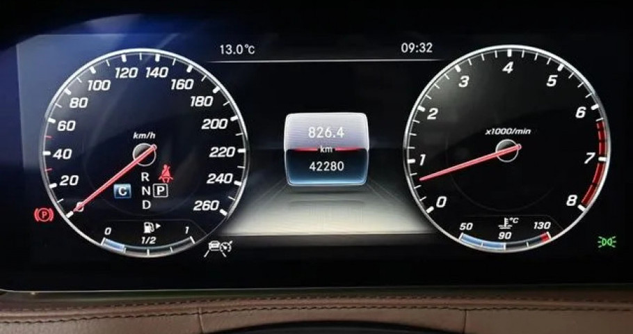 Mercedes-Benz S-Class 