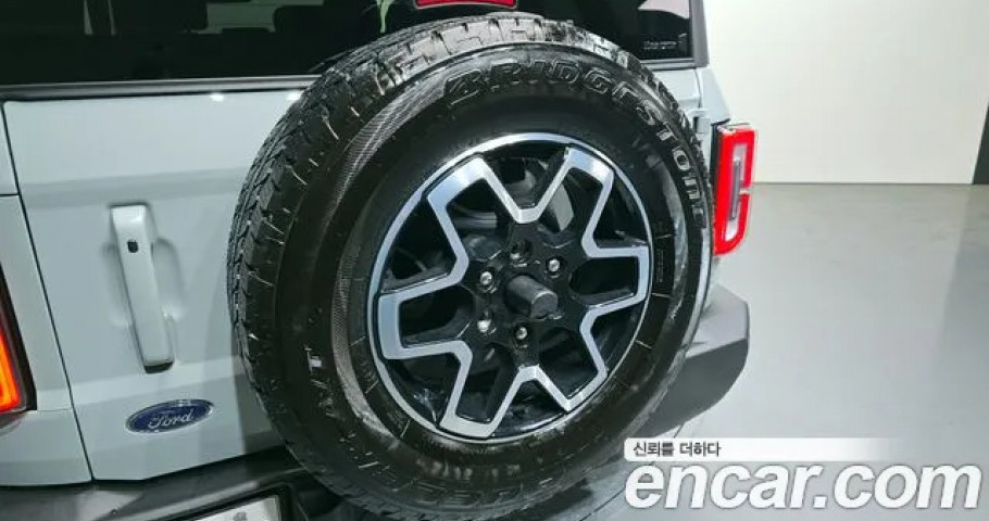 Ford Bronco 