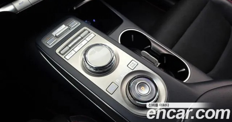 Genesis Gv70 