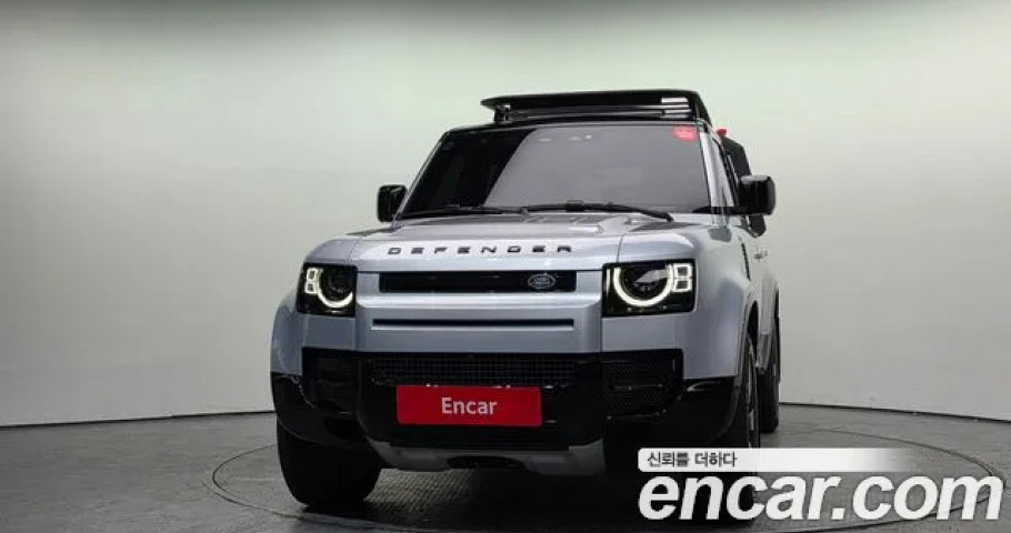 Land Rover Defender 