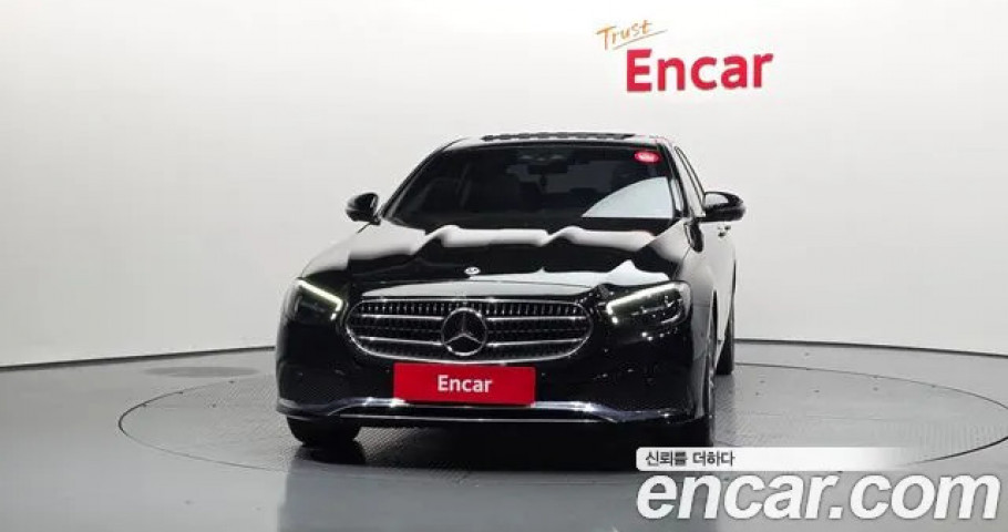 Mercedes-Benz E-Class 