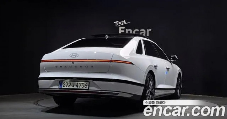 Hyundai Grandeur 