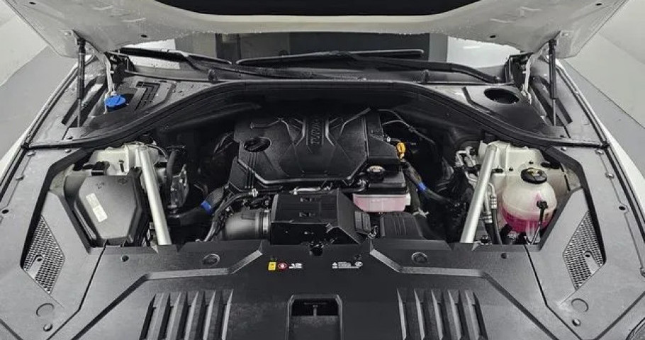 Genesis Gv70 