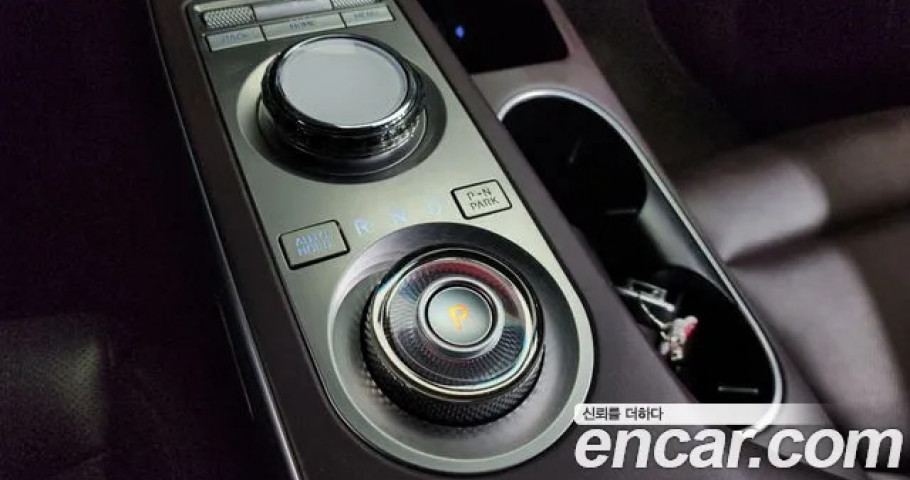 Genesis Gv70 
