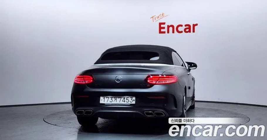 Mercedes-Benz C-Class 
