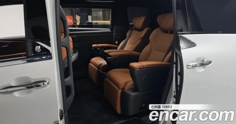 Toyota Alphard 