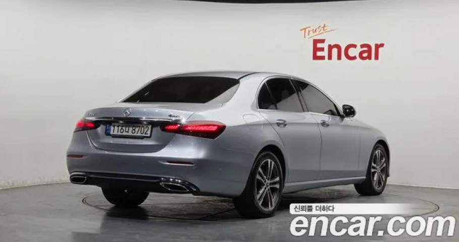 Mercedes-Benz E-Class 