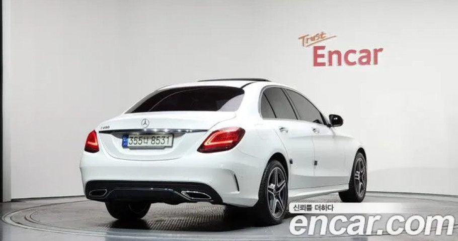 Mercedes-Benz C-Class 