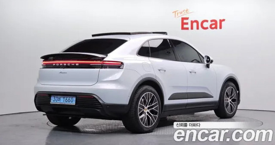 Porsche Macan 