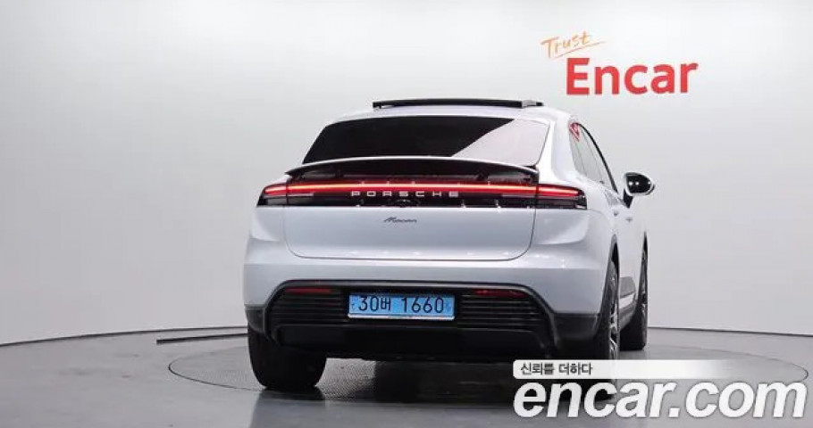 Porsche Macan 