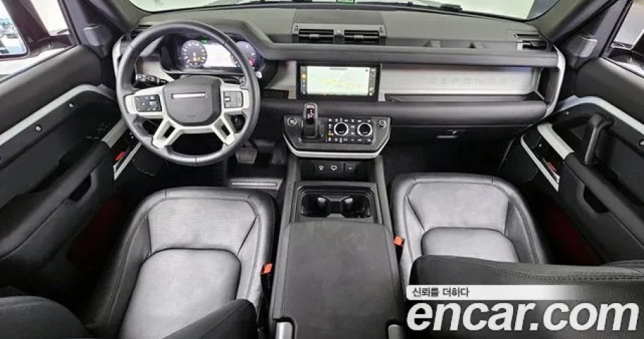 Land Rover Defender 