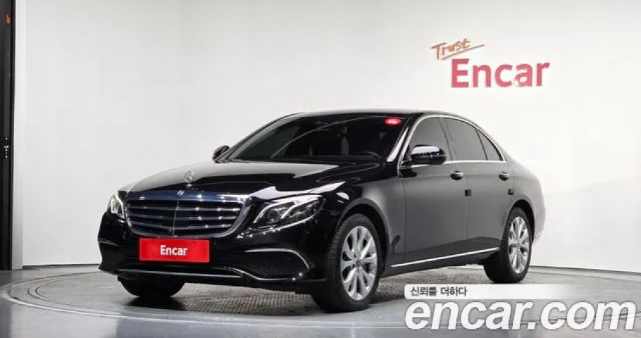 Mercedes-Benz E-Class 