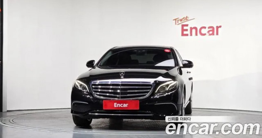 Mercedes-Benz E-Class 