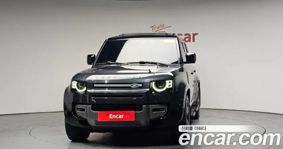 Land Rover Defender 