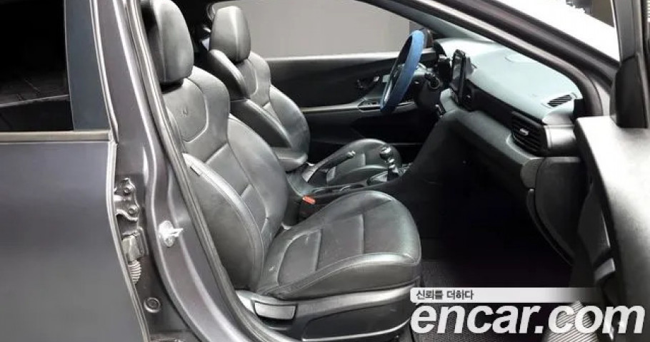 Hyundai Veloster 