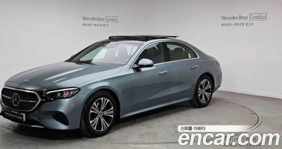 Mercedes-Benz E-Class 