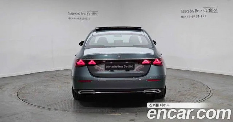 Mercedes-Benz E-Class 
