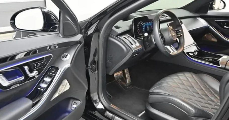Mercedes-Benz S-Class 