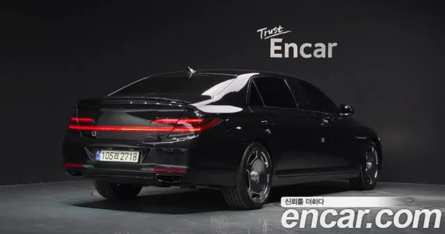 Genesis G90 