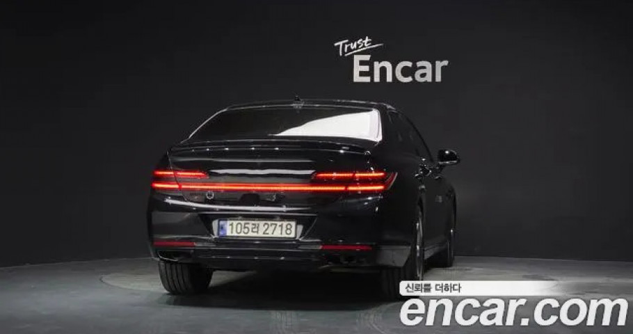 Genesis G90 