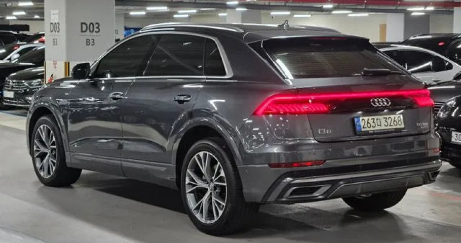 Audi Q8 