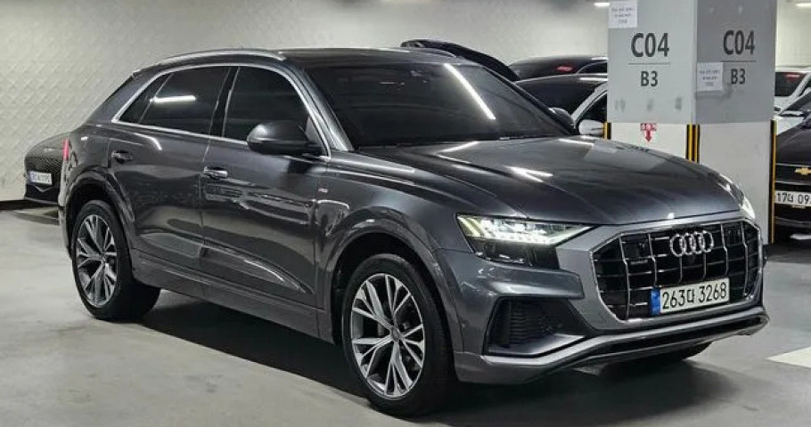 Audi Q8 