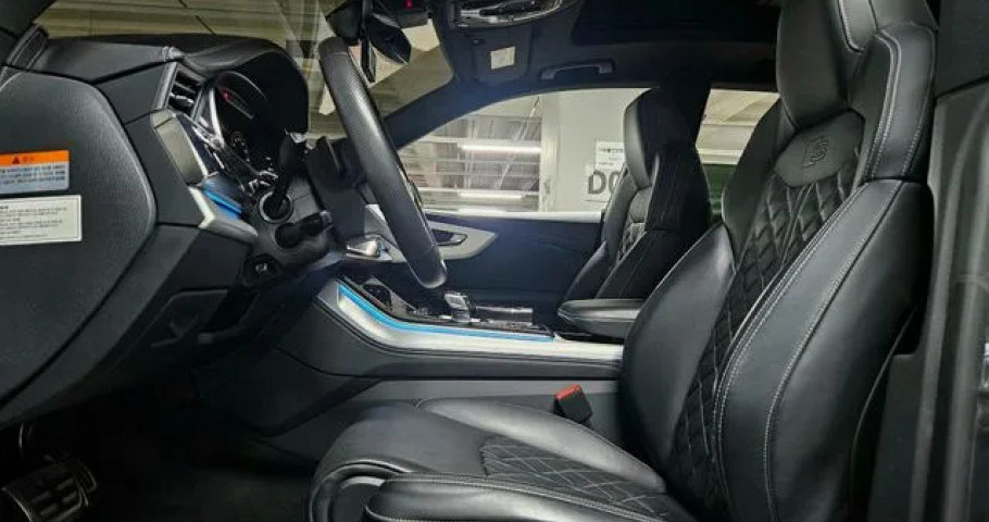 Audi Q8 