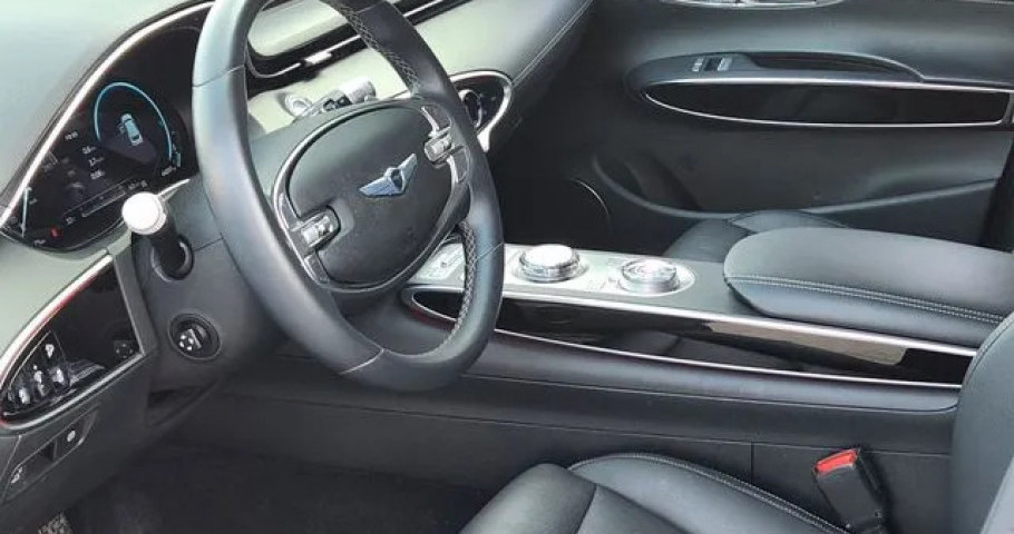 Genesis Gv70 