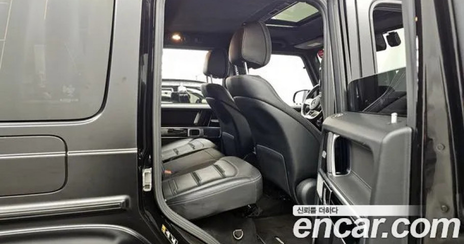 Mercedes-Benz G-Class 