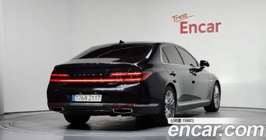 Genesis G90 
