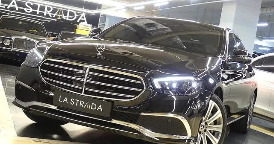 Mercedes-Benz E-Class 