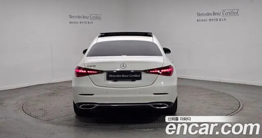 Mercedes-Benz C-Class 