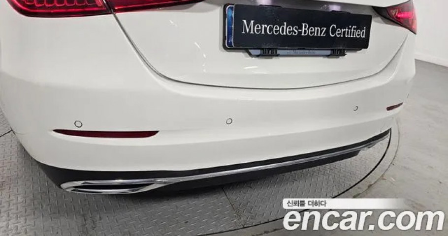 Mercedes-Benz C-Class 