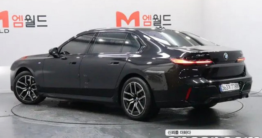 Bmw 7-Series 