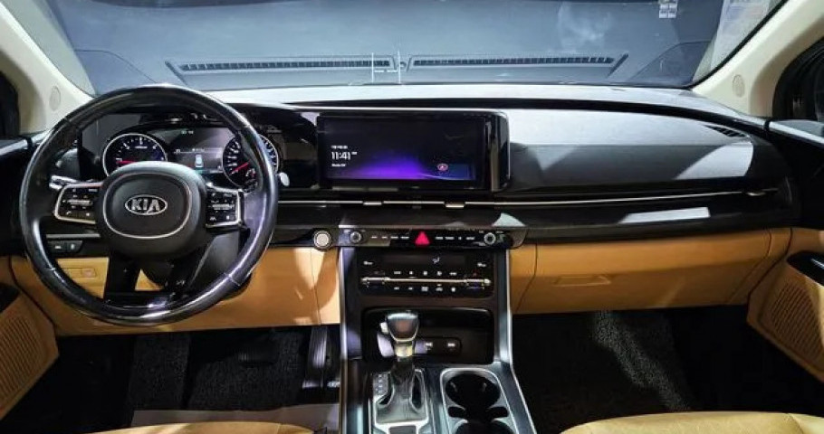 Kia Carnival 