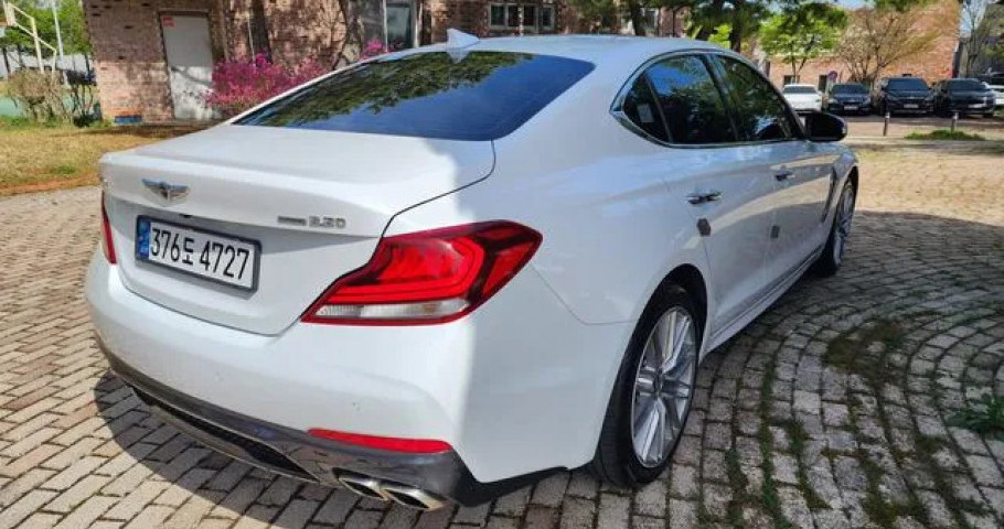 Genesis G70 