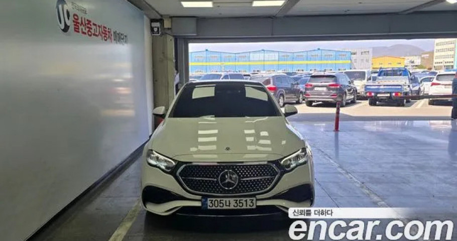 Mercedes-Benz E-Class 