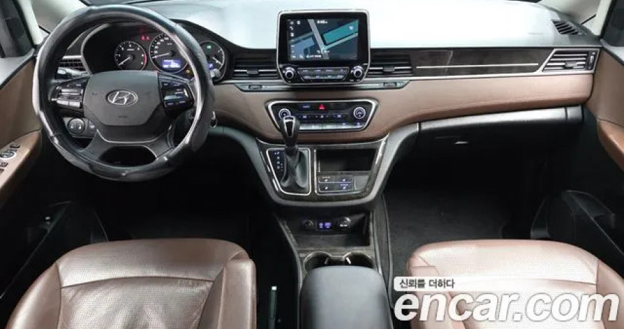 Hyundai Starex 