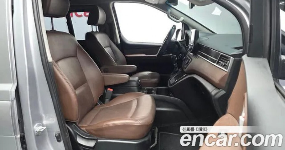 Hyundai Starex 
