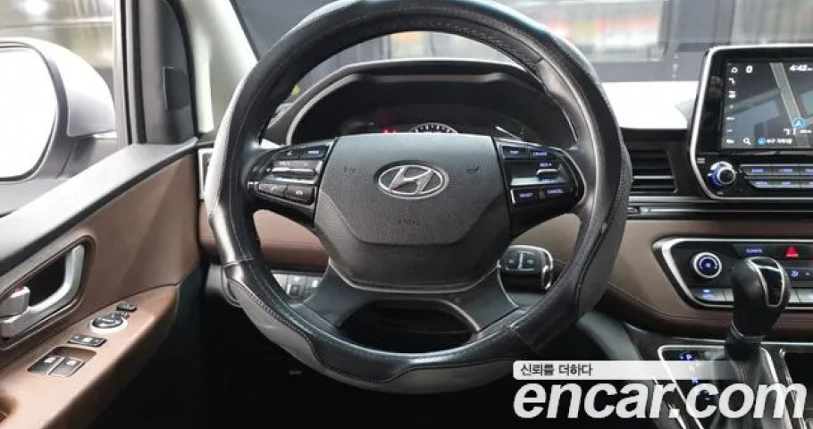 Hyundai Starex 
