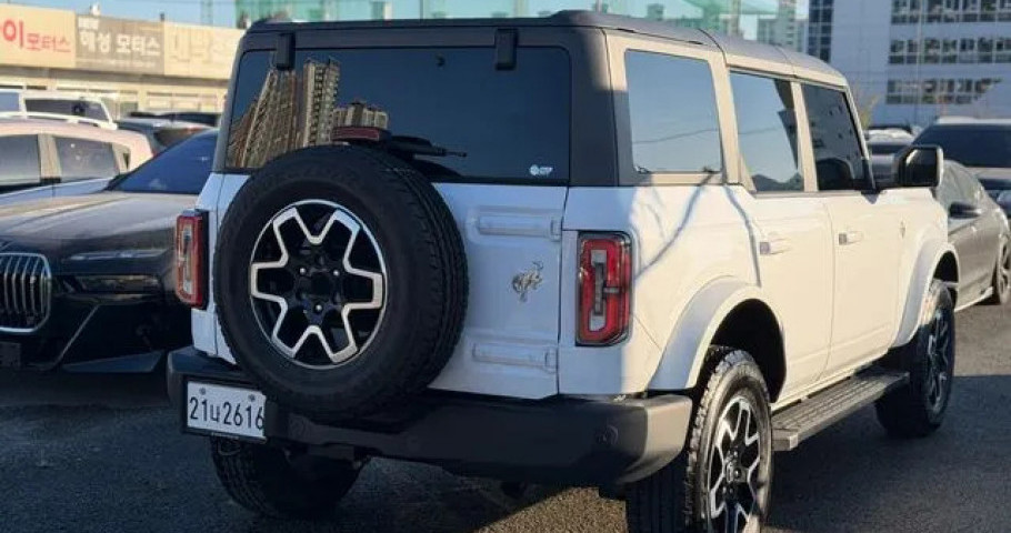 Ford Bronco 