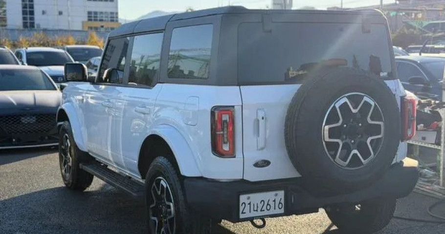 Ford Bronco 