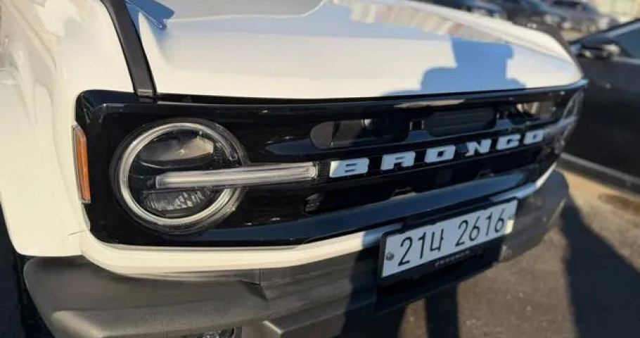 Ford Bronco 